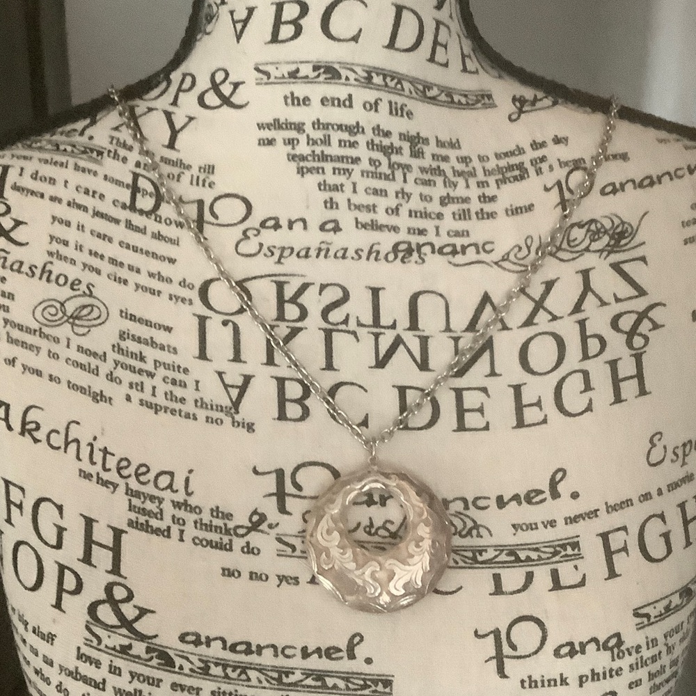 Vintage-Inspired Silver Floral Locket Necklace - Women Jewelry